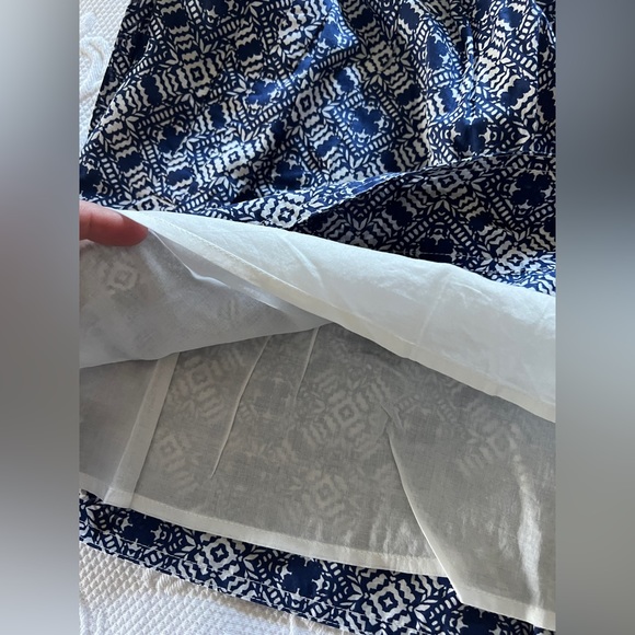 Blue and white pattern jcrew skirt - Picture 3 of 6